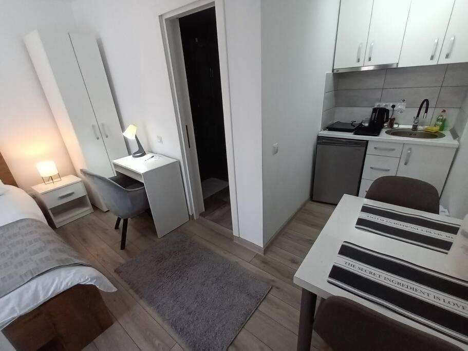 Old Town Studio 1 Apartment Nr 4 بايا ماري المظهر الخارجي الصورة